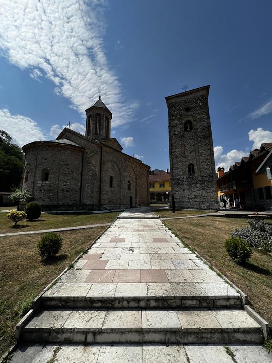 Manastir Rača